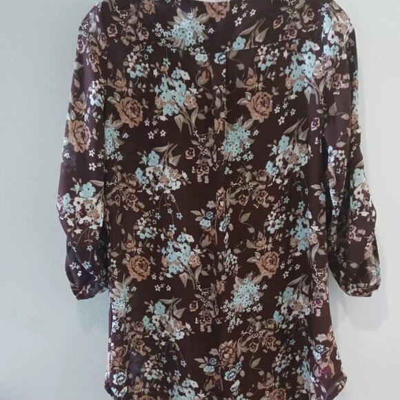 Womans Medium Floral Blouse 3/4 Adjustable Sleeves - Picture 5 of 5